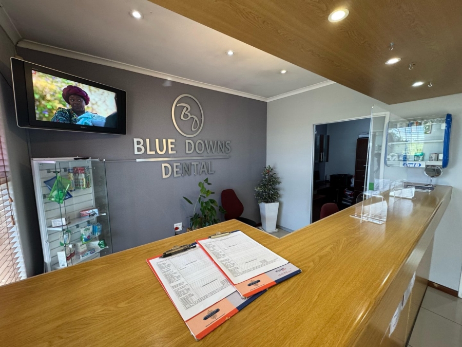  Bedroom Property for Sale in Hillcrest Heights Western Cape